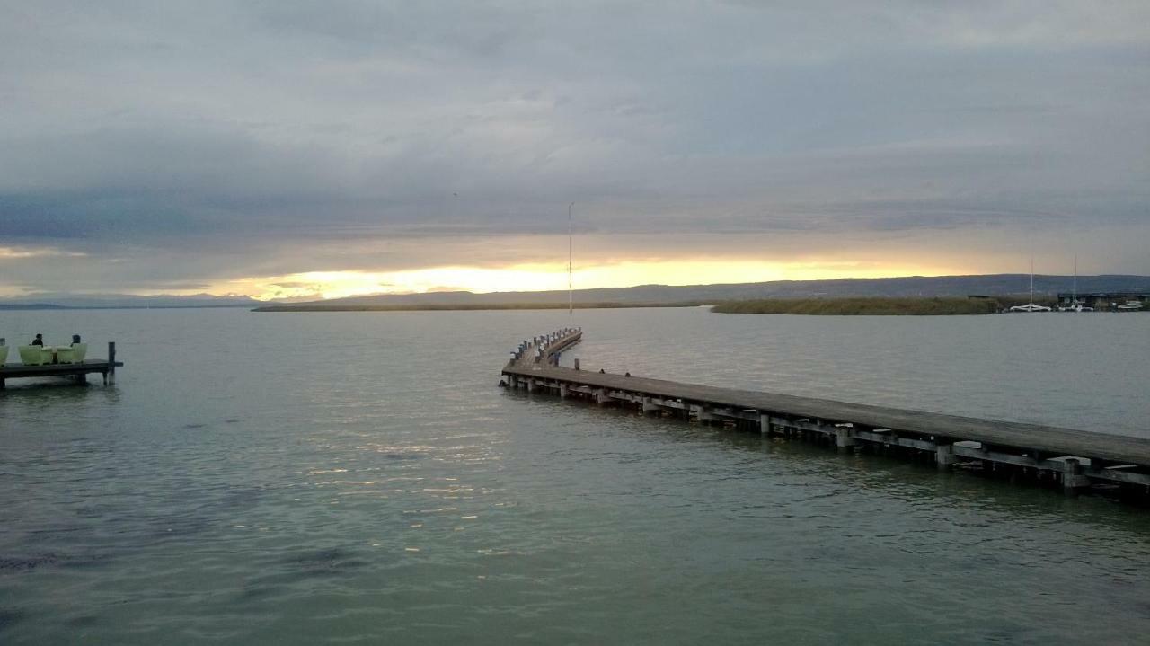 Bootshaus Am See Neusiedl am See Buitenkant foto