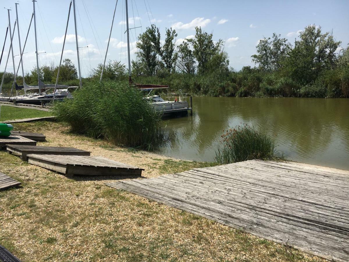 Bootshaus Am See Neusiedl am See Buitenkant foto